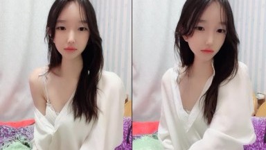 自拍小脸骨架--苏州小悦宝❤️：哥哥操我，啊啊啊~想要 想要。两根小手指插进淫穴不停娇喘！ — 2022