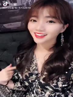小姐姐措不及防的强吻 — 2022